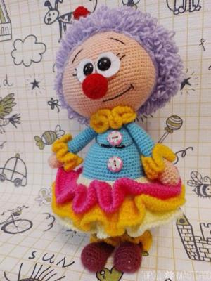 Вязаная девочка-клоун. 33 см - 3