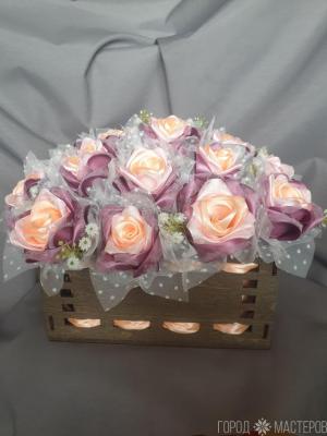 Букет из атласных роз