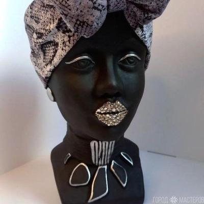 Скульптура-кашпо Африканка