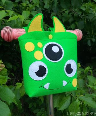 Игрушка-аксессуар: сумочка для детского самоката, беговела, велосипеда