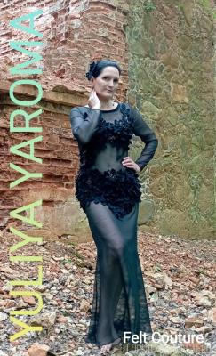 Платье из войлока.