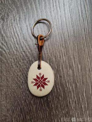 Брелок для ключей с камнем