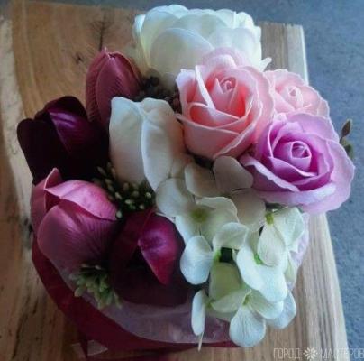 Букет из мыльных цветов в шляпной коробке - 2