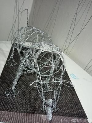 Проволочная скульптура "Rino" - 2