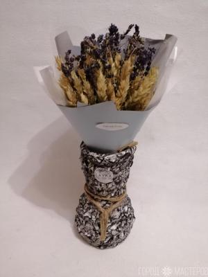 Сухоцветы в вазочке-лаванда