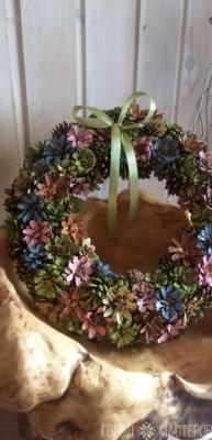 Венок из шишек - 3