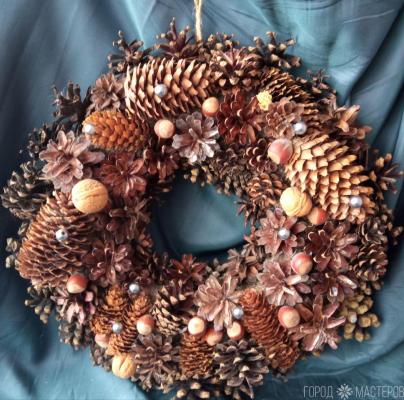 Новогодний рождественский венок ручной работы из природных материалов