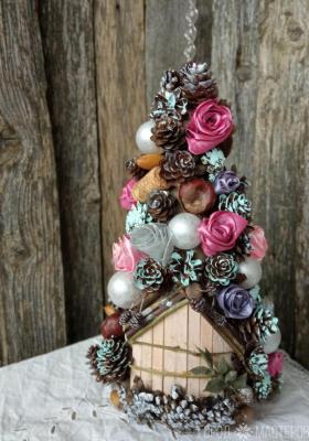 Сказочная ёлочка с дверью