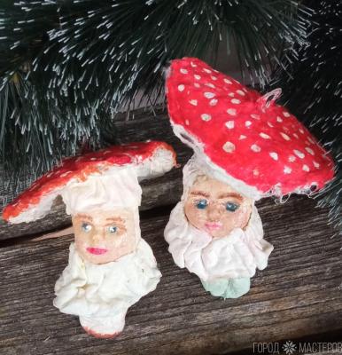 Сказочные грибы мухоморы с лицами. Ватные игрушки