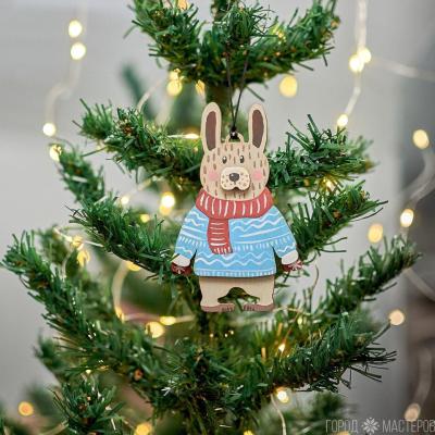 Деревянная елочная игрушка с ручной росписью