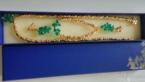 Комплект бижутерии (колье , браслет, серьги) - 2