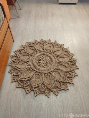 Рельефный ковер из полиэфирного шнура. Диаметр 85 см. - 3