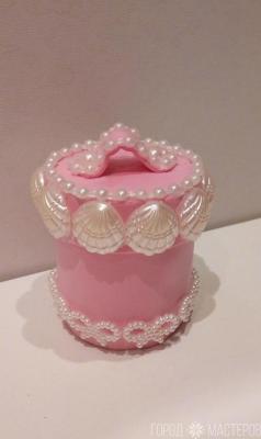 Оригинальная коробочка для упаковки маленького подарка (ювелирные изделия, аксессуары и т.д.)