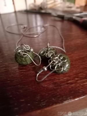 Комплект с серёг и кулона камень змеевик