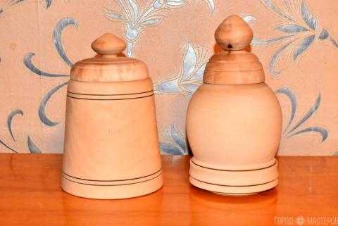 Бочонок для сыпучих продуктов, или под мёд.