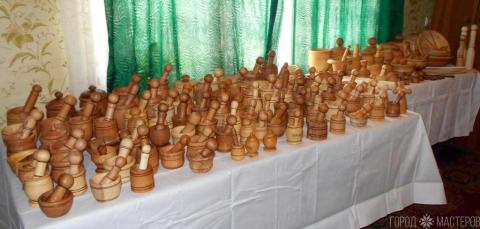 Ступки, бочонки, рюмки, бокалы, блюдца, солонки, толкачики. - 2