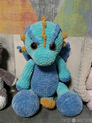 Дракоша плюшевый. Игрушка.