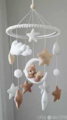 Мобиль в детскую кроватку