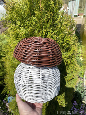 Гриб из ротанга