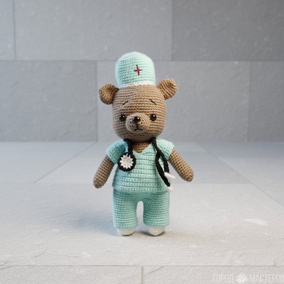 Вязаные игрушки-звери-медики — мишки, лис, волк, мышка,  зайка в медицинских образах - 10