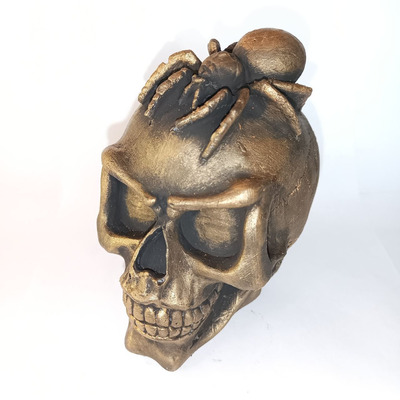 Череп с Пауком Алтарная статуэтка
