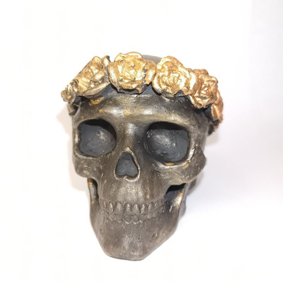 Череп в Венке Алтарная статуэтка