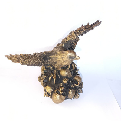 Орел на Черепах Алтарная статуэтка