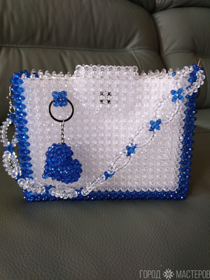 Сумка из бусин с сердечком - 3