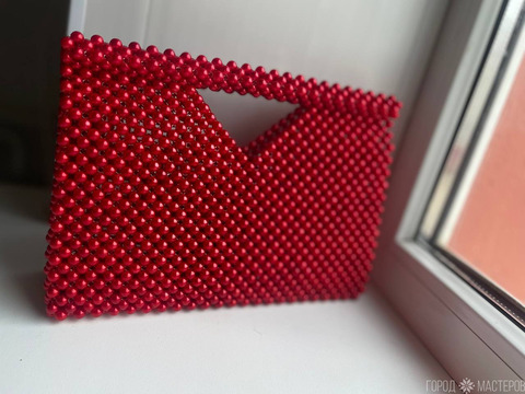 Сумочка из бусин.