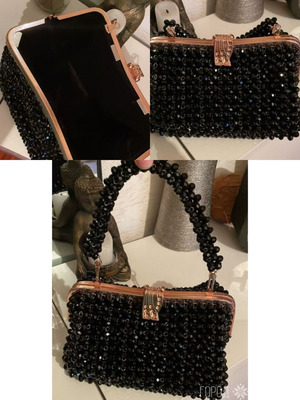 Сумочка из бусин.