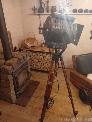 Прожектор светильник лофт на штативе треноге - 8