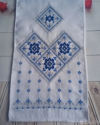 Рушник вышитый крестиком