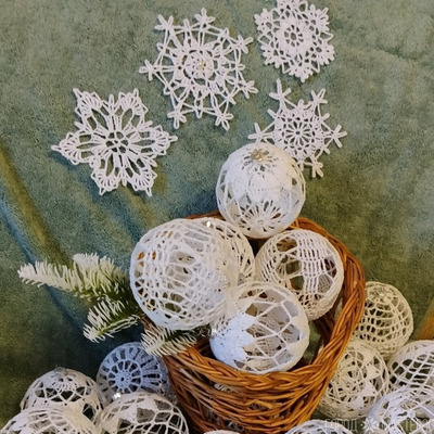 Новогодние ажурные шары и снежинки - 8