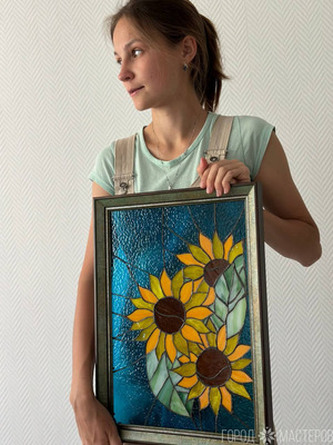 Картина с подсветкой из витражного стекла выполнена в технике Тиффани "Подсолнухи"🌻 - 3