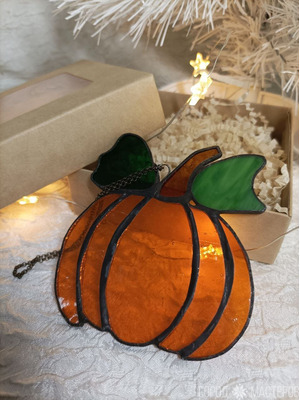 Игрушка-подвеска из витражного стекла выполнена в технике Тиффани "Тыква" - 3