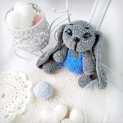 Зайчик в комбинезоне - 2