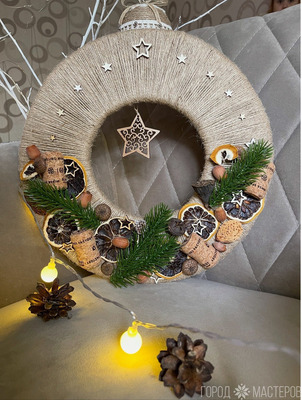 Венок новогодний 33-34см ручной работы