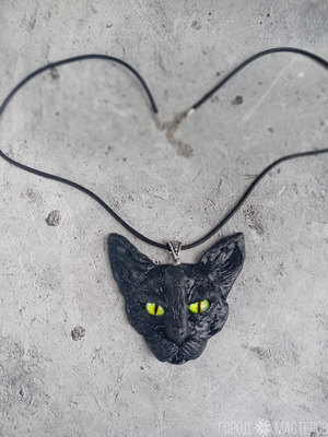 Подвеска ручной работы из полимерной глины