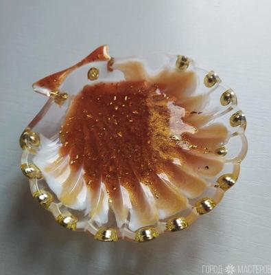 Блюдце "ракушка" из эпоксидной смолы