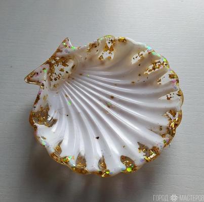 Блюдце "ракушка" из эпоксидной смолы