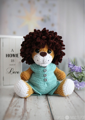 Лев. Вязаная игрушка