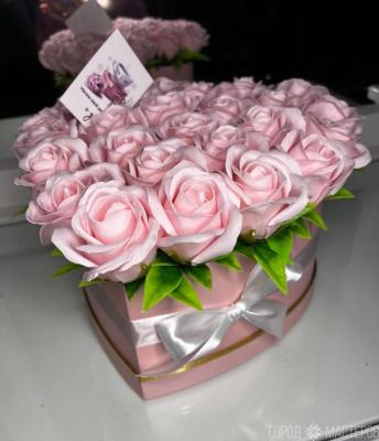 Букет из мыльных роз 29шт в коробке сердце