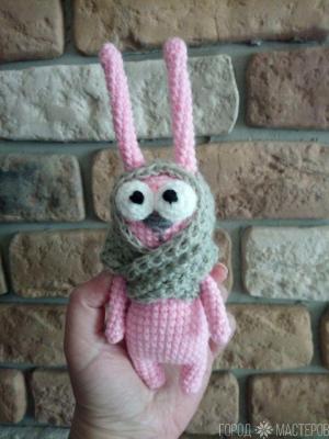 Зайка в платочке