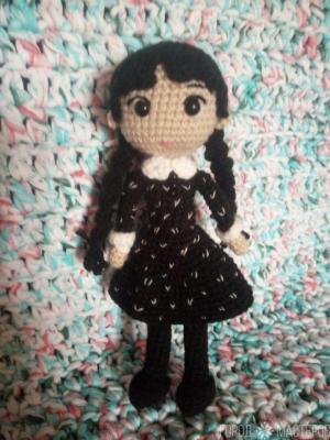 Кукла Уэнсдэй