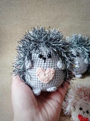 Ёжик, вязаная игрушка - 3