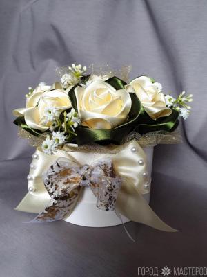 Букет из атласных роз - 2